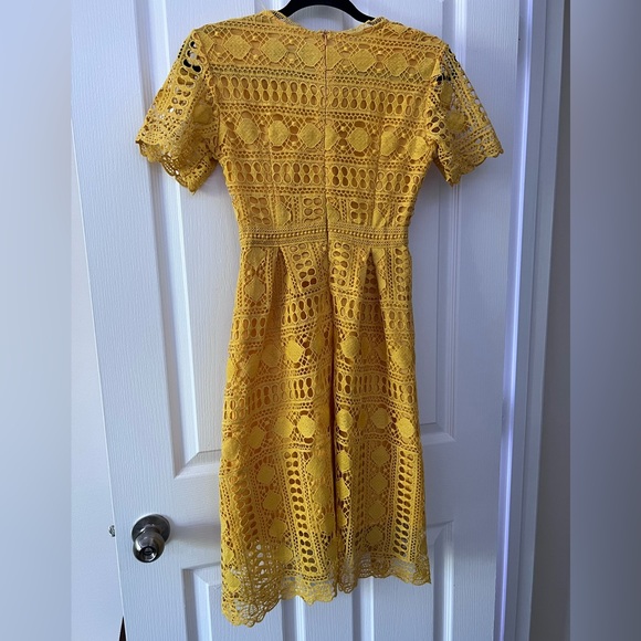 Dress - Picture 3 of 3